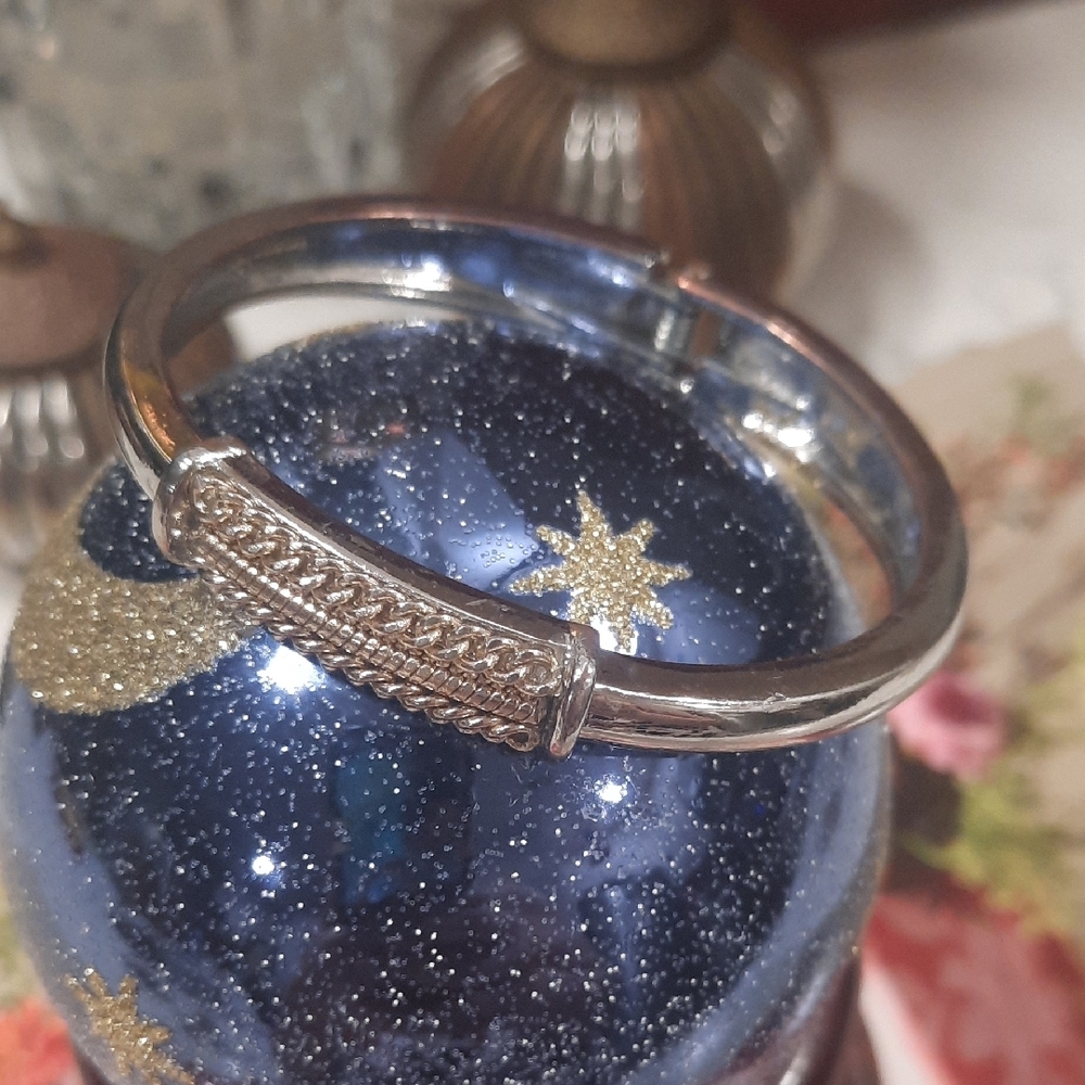 Elegant Silver Bracelet
